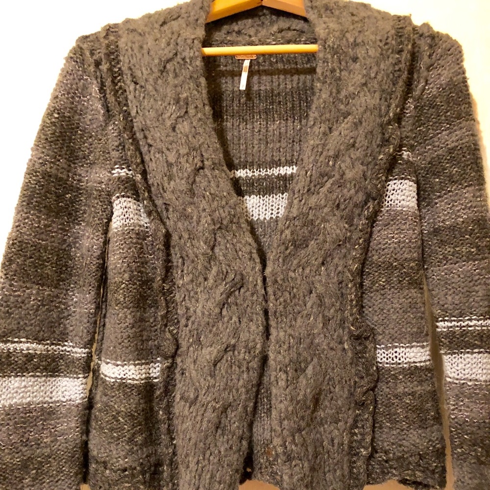FREE PEOPLE SWEATER